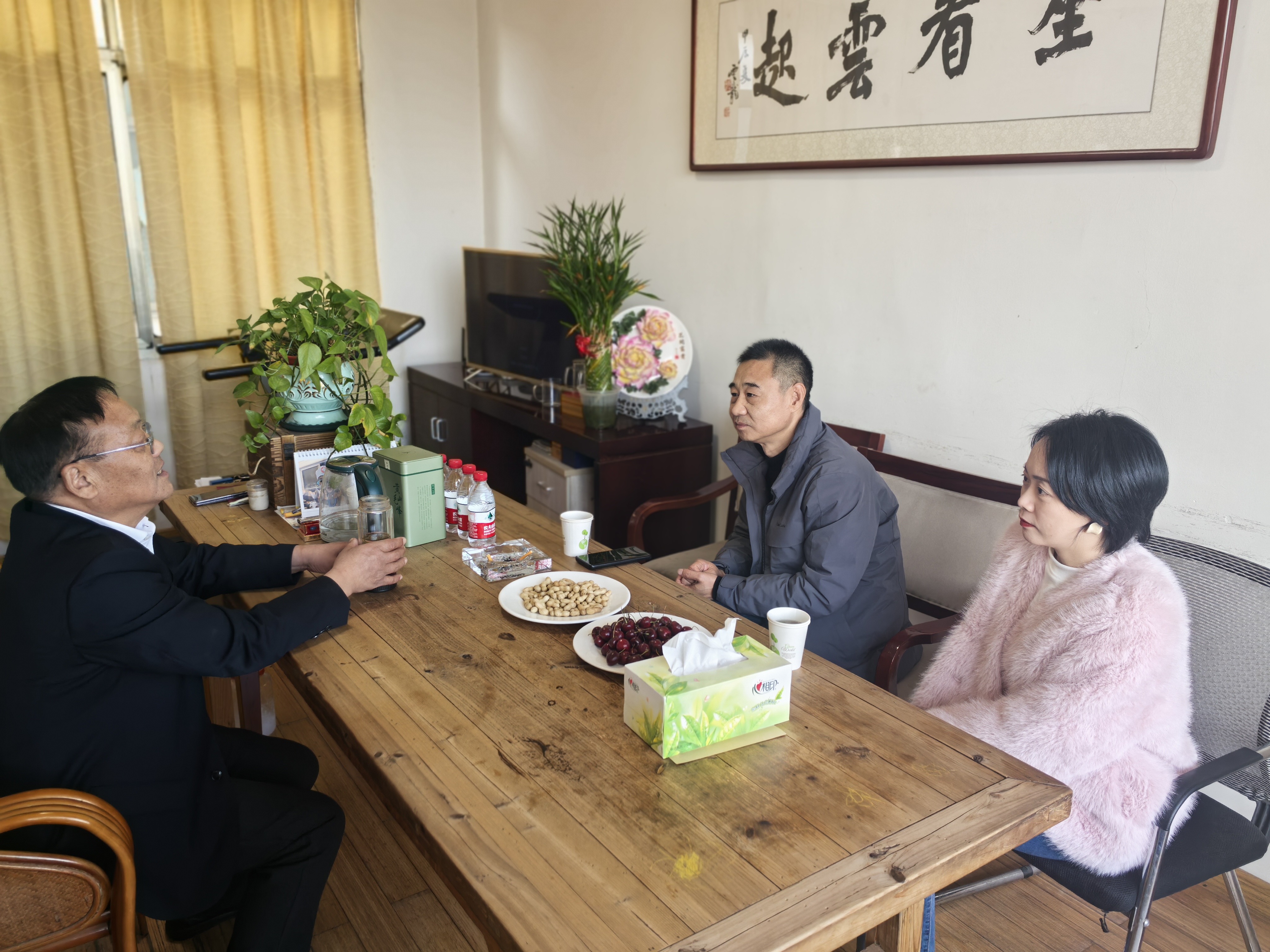 县国投集团开展百名局长走“亲戚”慰问活动